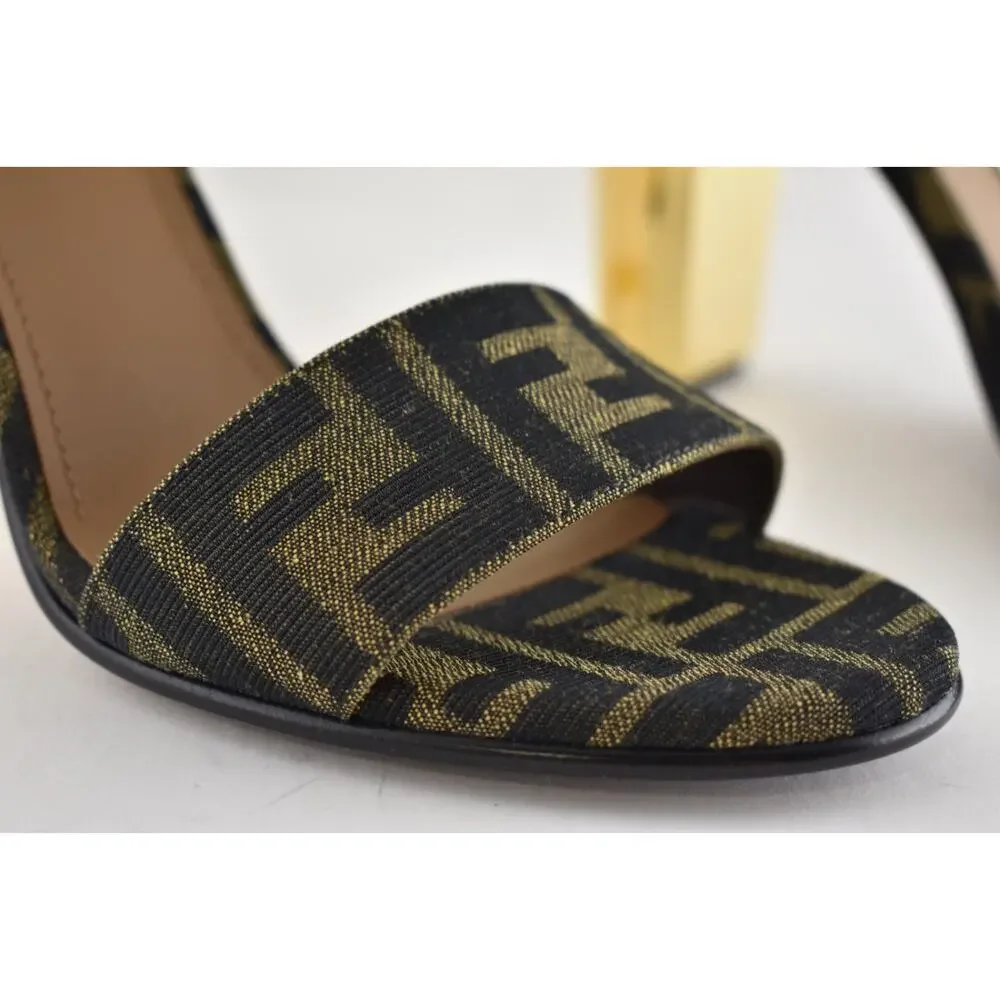 Fendi delfina sandal